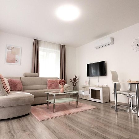Sunsuite Szeged Exterior foto